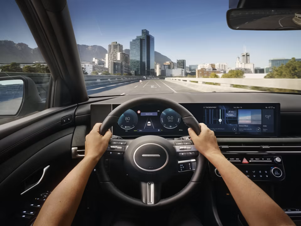 Hyundai Tucson PHEV 2024 Interior 07 SKV HUD 4x3